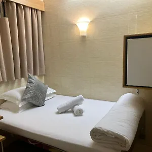 https://hollywood-guesthouse.getmacauhotels.com